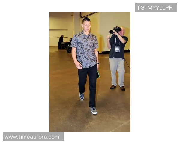 男款睡衣足球明星时尚潮流解析,舒适与风格兼具的完美选择 男款睡衣足球明星时尚潮流解析,舒适与风格兼具的完美选择